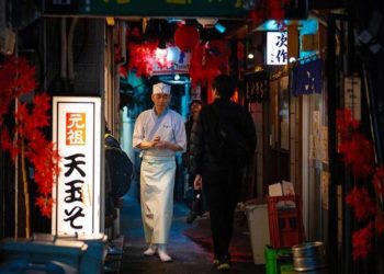 Solo Nights in Tokyo: The Best Late-Night Spots for Travelers Flying Solo