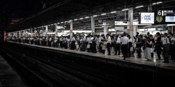 The Last Train Drama: Midnight Romance and Social Connections on Tokyo’s Final Departures