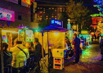 Fukuoka Yatai Nights: Street Food Under the Stars