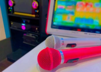 Foreign-Friendly Karaoke in Tokyo: Your Ultimate English-Supportive Guide