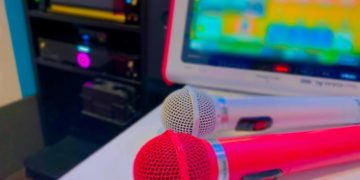 Foreign-Friendly Karaoke in Tokyo: Your Ultimate English-Supportive Guide